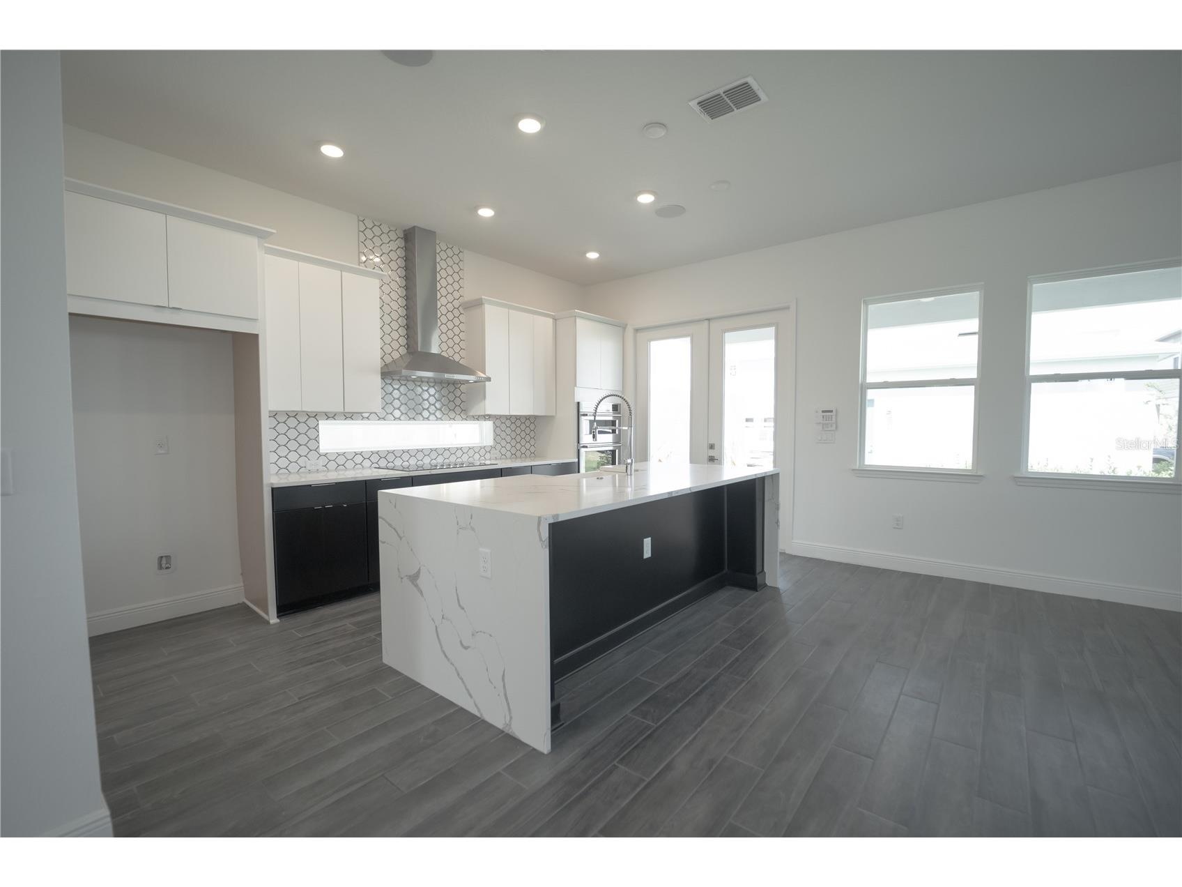 9856 Sharpless Alley Orlando FL 32827 O6395993 image4