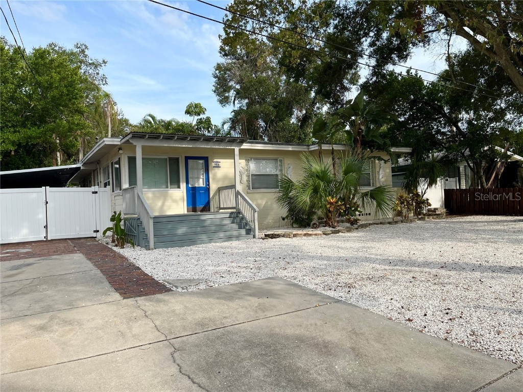 986 66th Street Court S Saint Petersburg FL 33707 U8215578 image1
