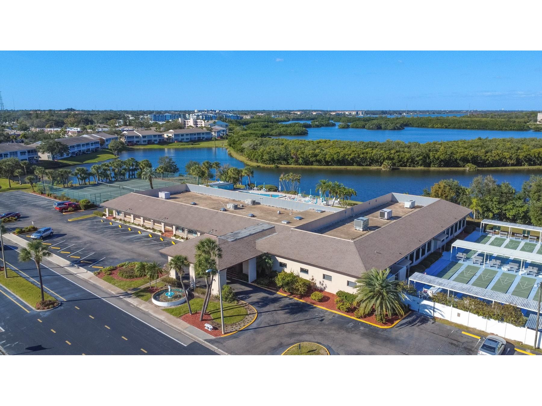 9860 62nd Terrace N #1014 Saint Petersburg FL 33708 TB8459048 image3
