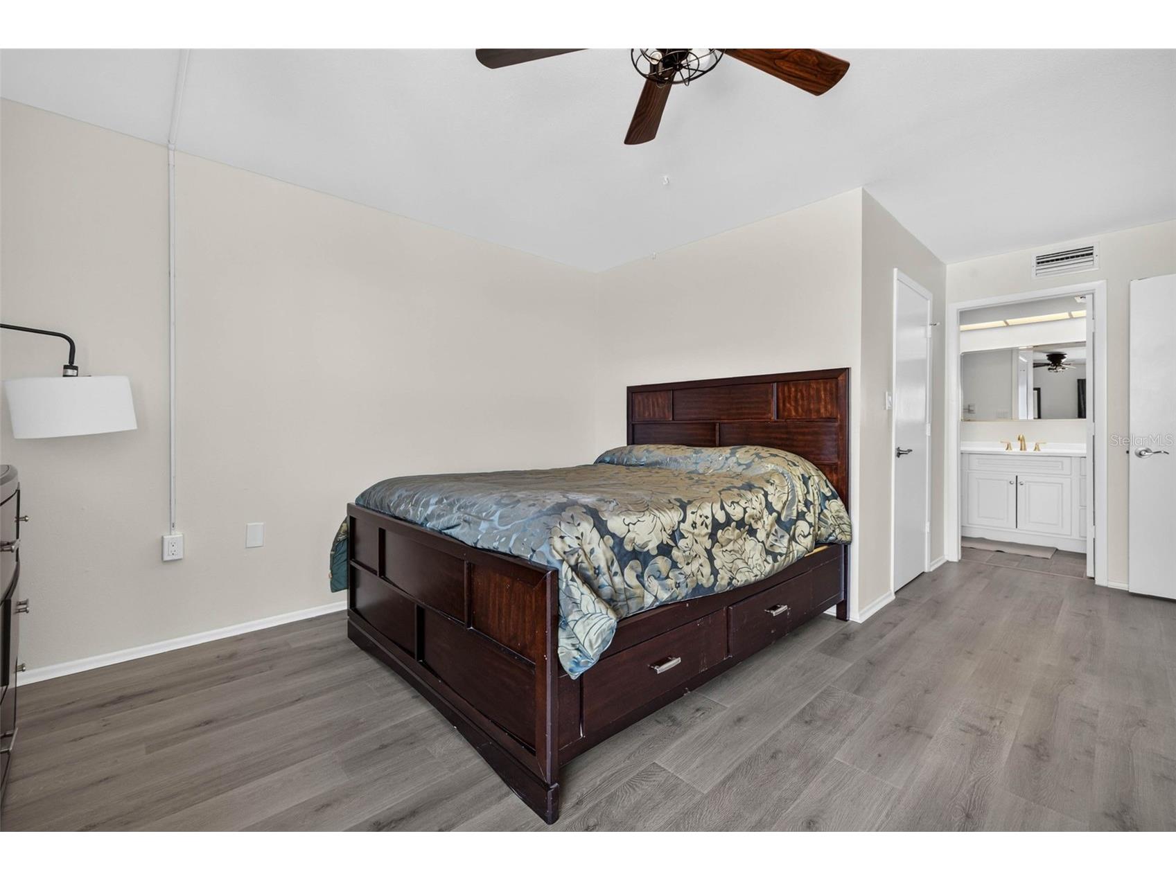 9860 62nd Terrace N #1048 Saint Petersburg FL 33708 TB8531854 image13