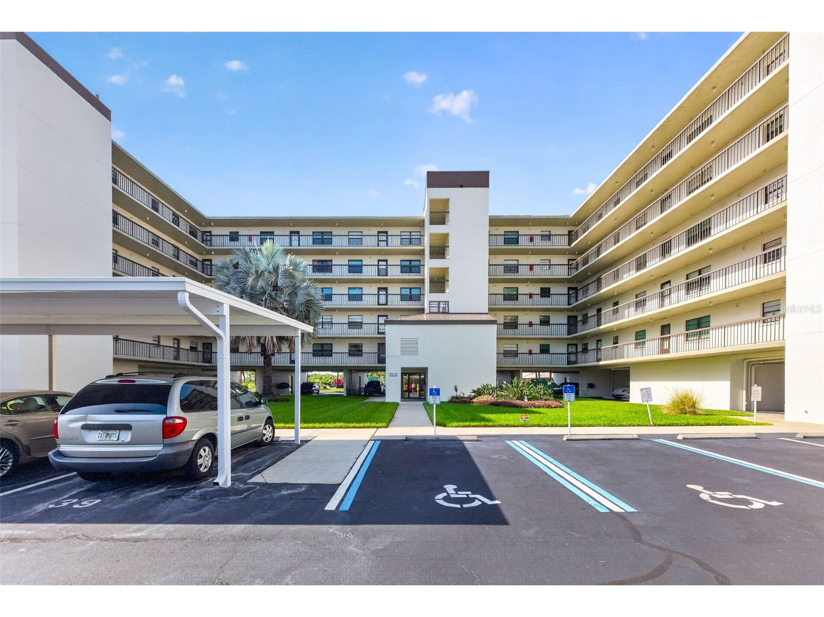 9860 62nd Terrace N #1048 Saint Petersburg FL 33708 TB8531854 image21