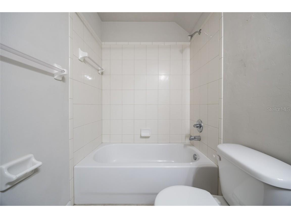 9862 NW 18th Road Gainesville FL 32606 GC533872 image37