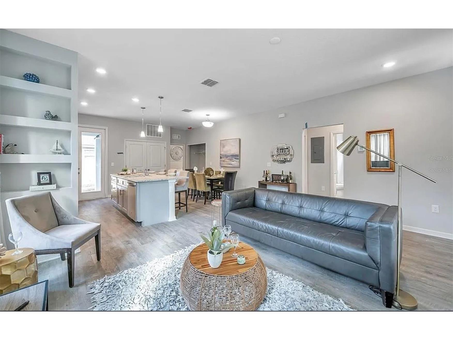 987 12th Avenue S Saint Petersburg FL 33705 TB8508501 image19