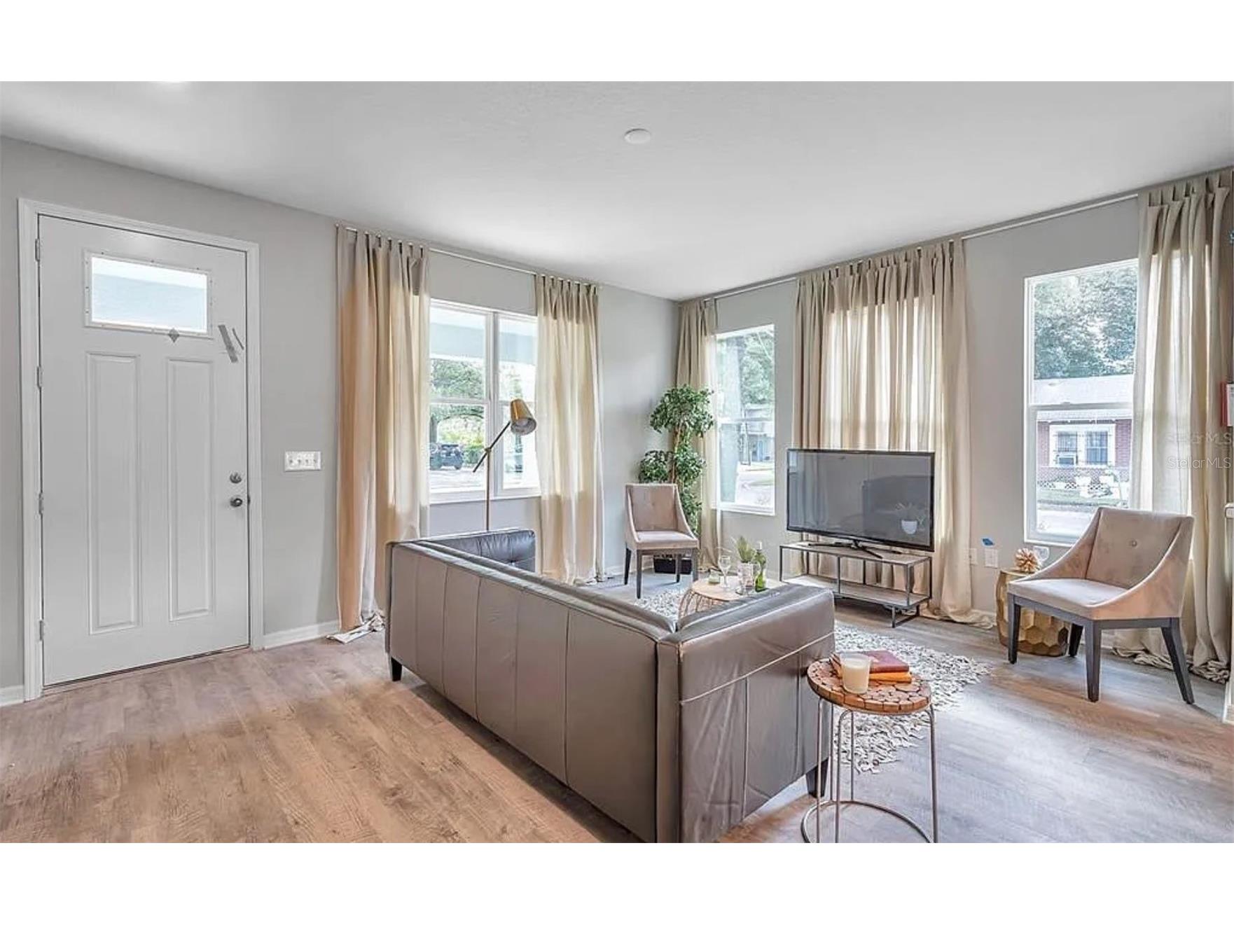 987 12th Avenue S Saint Petersburg FL 33705 TB8508501 image20
