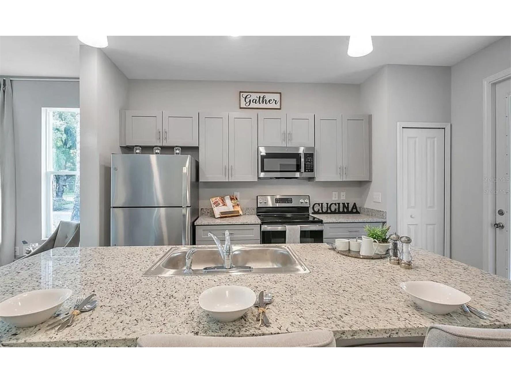 987 12th Avenue S Saint Petersburg FL 33705 TB8508501 image4