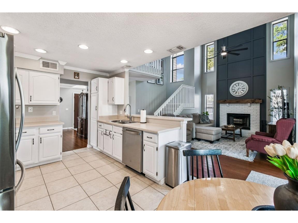 987 Cross Cut Way Longwood FL 32750 - WEST LAKE O6370120 image11