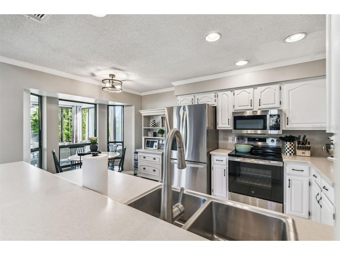 987 Cross Cut Way Longwood FL 32750 - WEST LAKE O6370120 image15