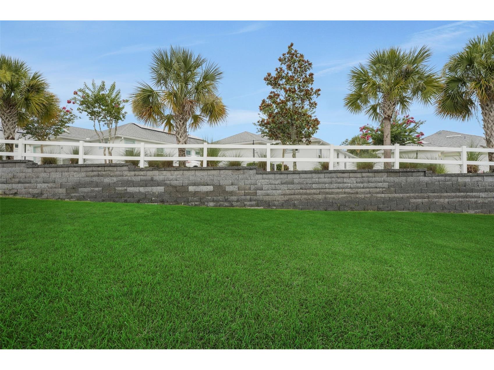 987 Fiesta Key Circle Lady Lake FL 32159 G5107190 image6