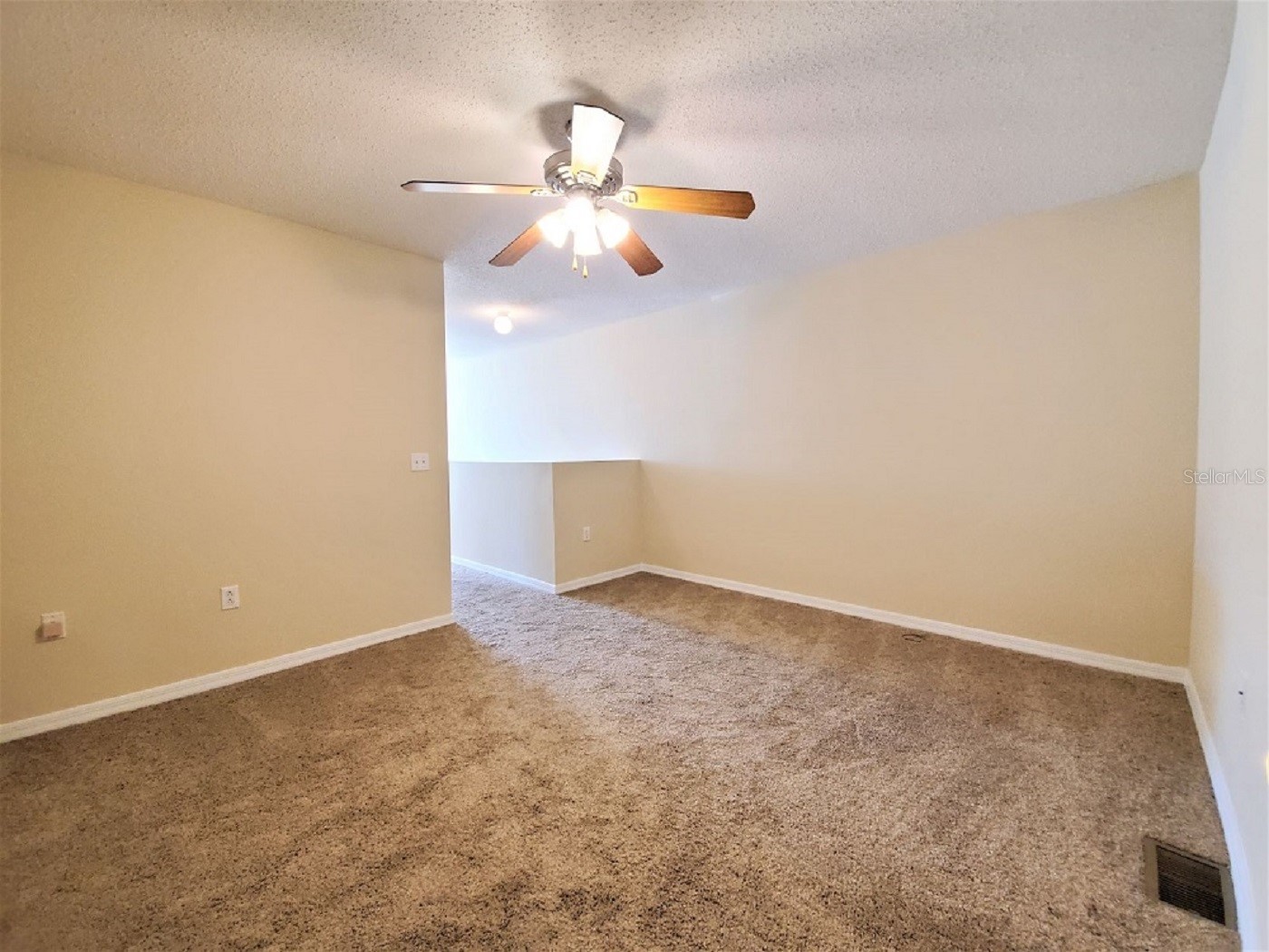 9870 Ashburn Lake Drive Tampa FL 33610 TB8513678 image11