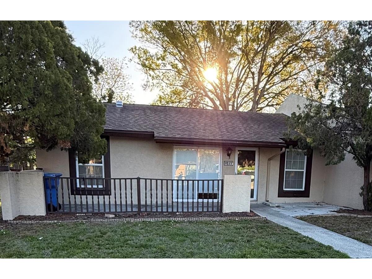 9873 88th Street Seminole FL 33777 TB8356895 image1