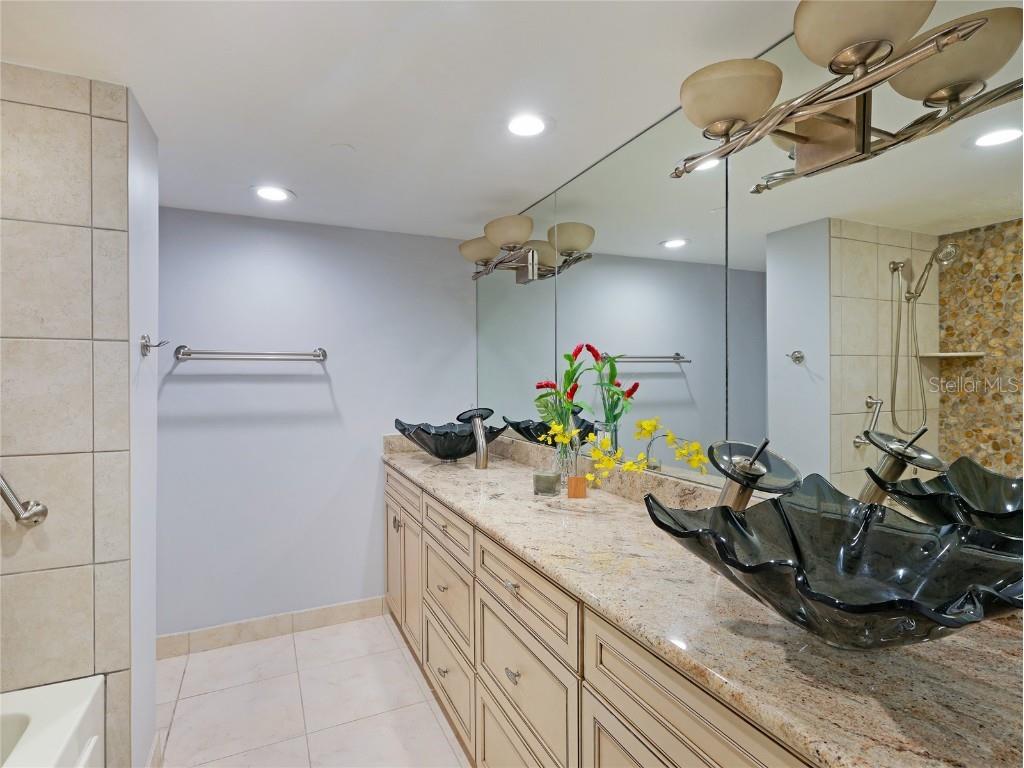 988 Blvd Of The Arts #1011 Sarasota FL 34236 - SARASOTA BAY A4669131 image15