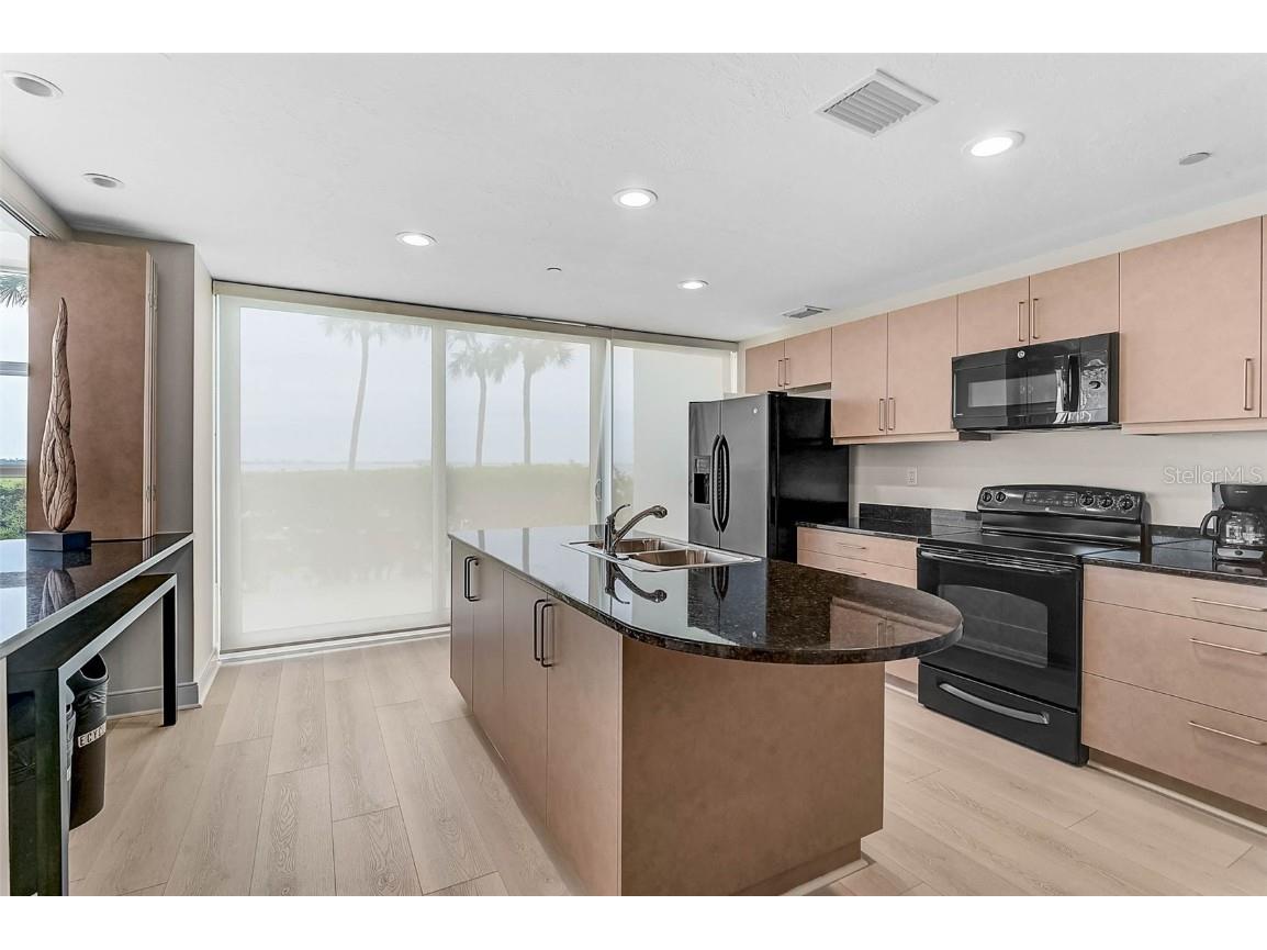 988 Blvd Of The Arts #1011 Sarasota FL 34236 - SARASOTA BAY A4669131 image40