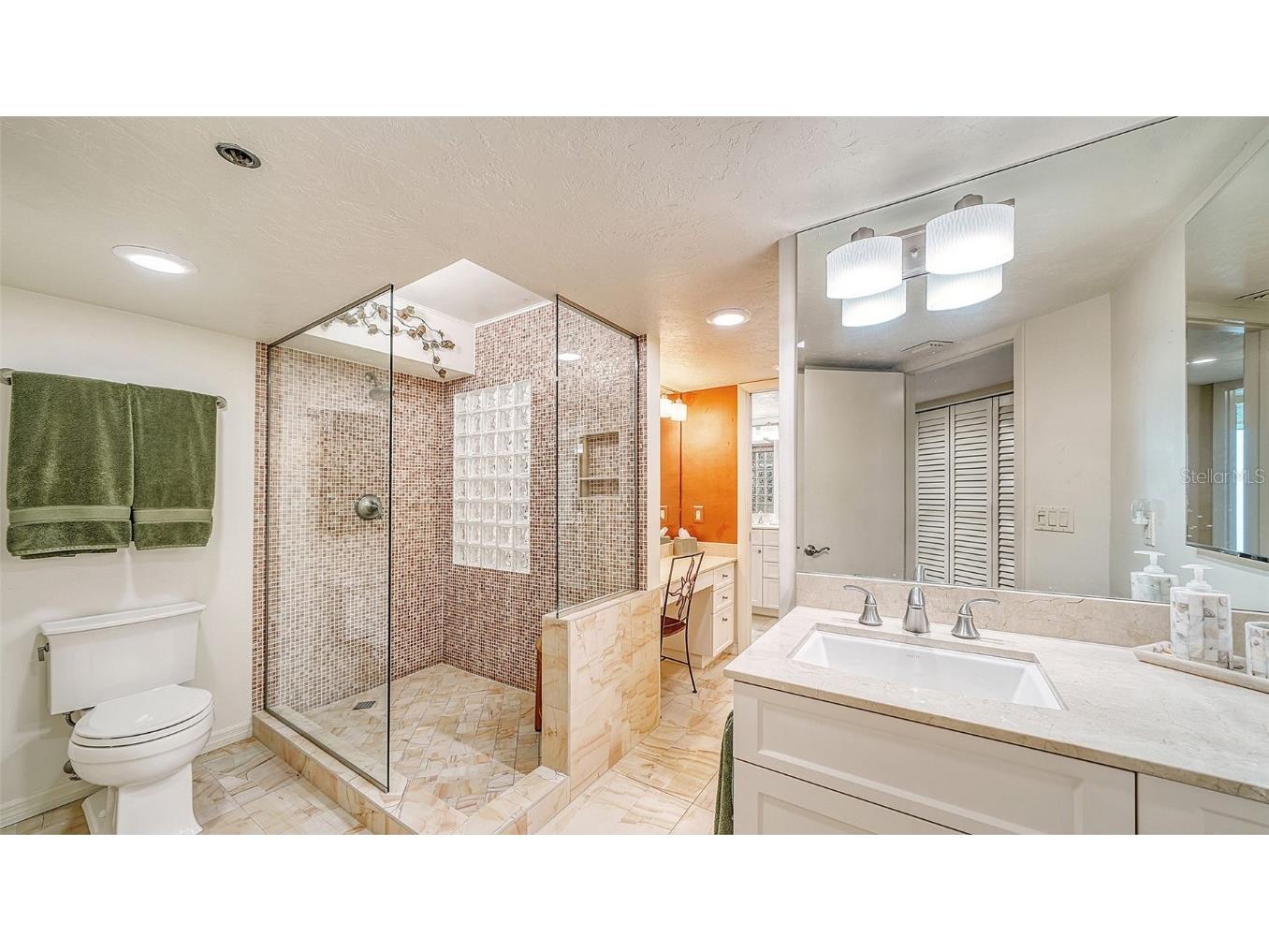 988 Blvd Of The Arts #1214 Sarasota FL 34236 - SARASOTA BAY A4674022 image21