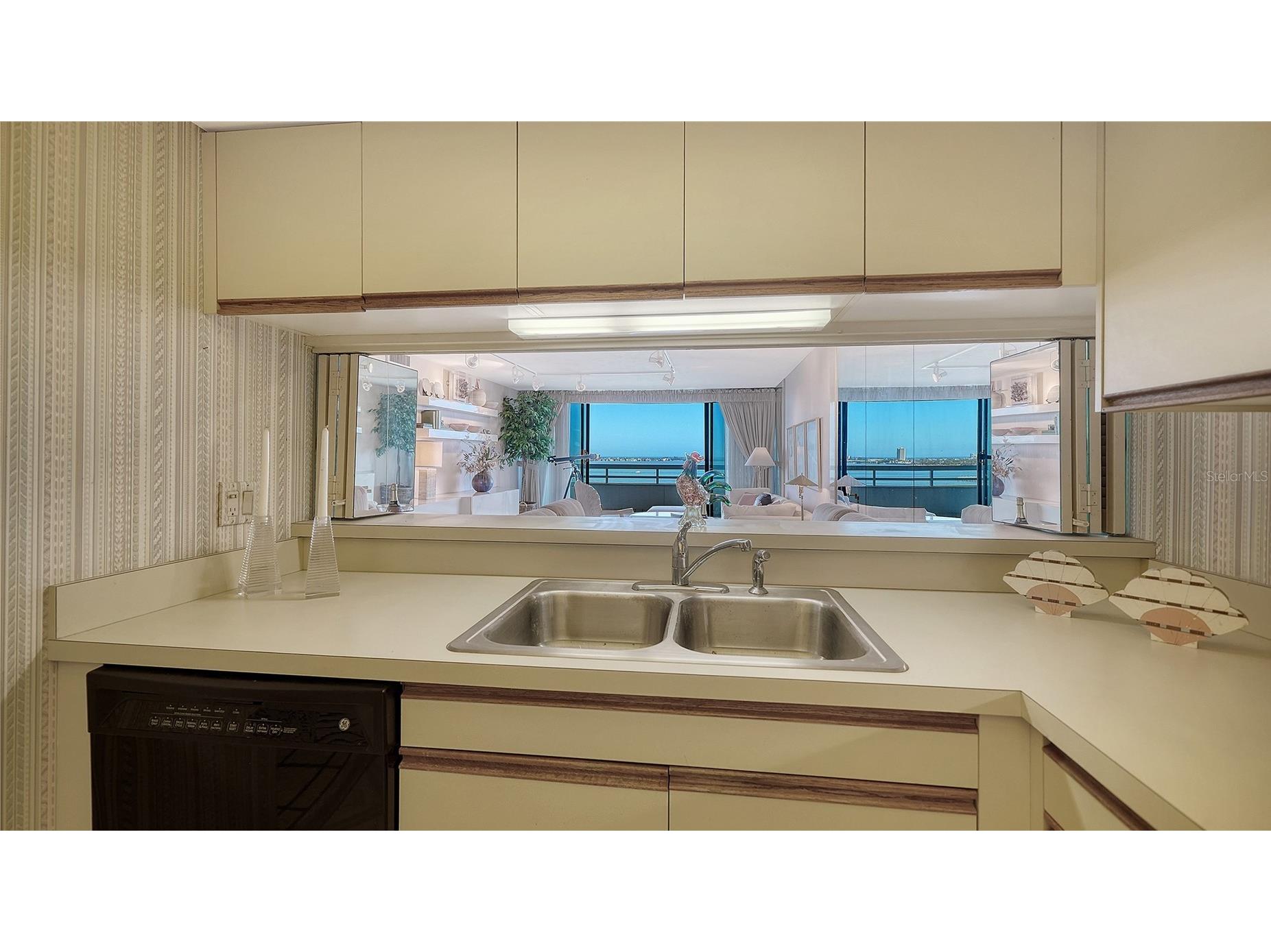 988 Blvd Of The Arts #1411 Sarasota FL 34236 A4686323 image12