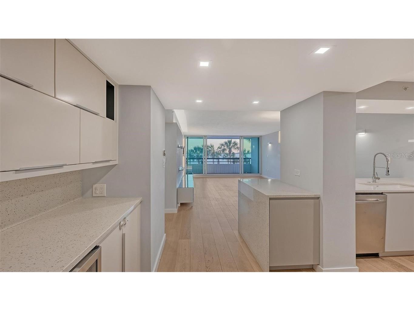 988 Blvd Of The Arts #311 Sarasota FL 34236 - SARASOTA BAY A4634217 image3