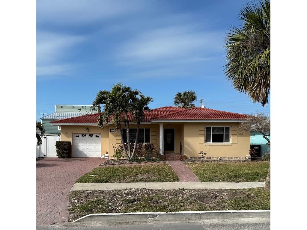 988 Bruce Avenue Clearwater Beach FL 33767 TB8330385 image1