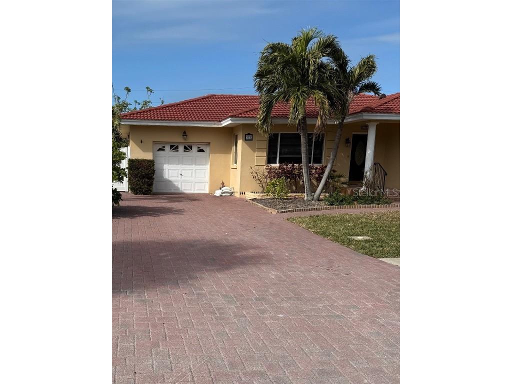 988 Bruce Avenue Clearwater Beach FL 33767 TB8330385 image2