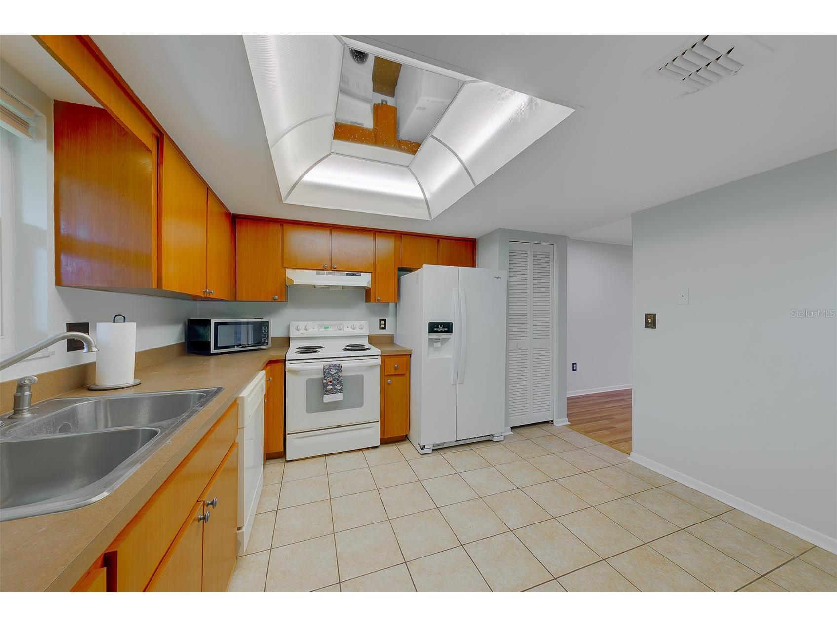 9881 113th Street #215 Seminole FL 33772 TB8499353 image15