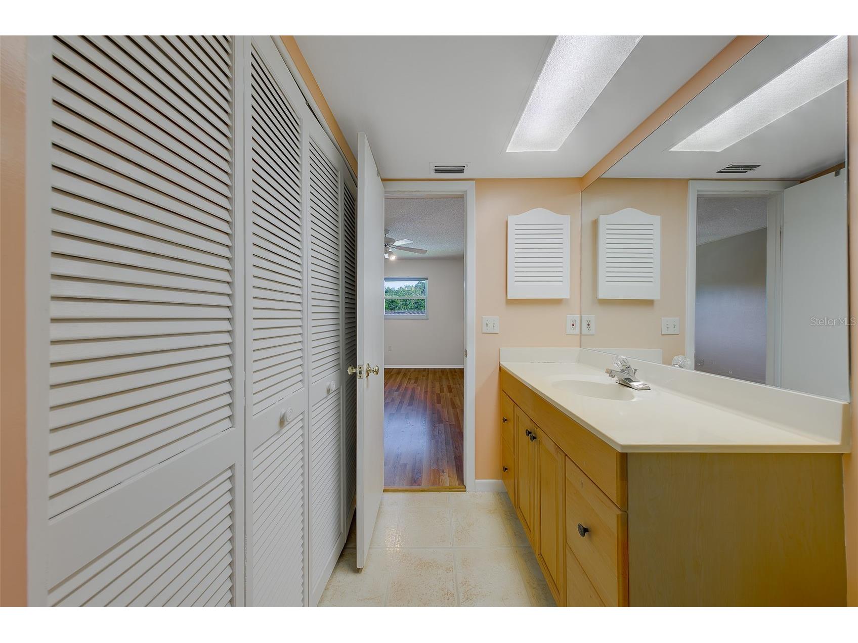 9881 113th Street #215 Seminole FL 33772 TB8499353 image23