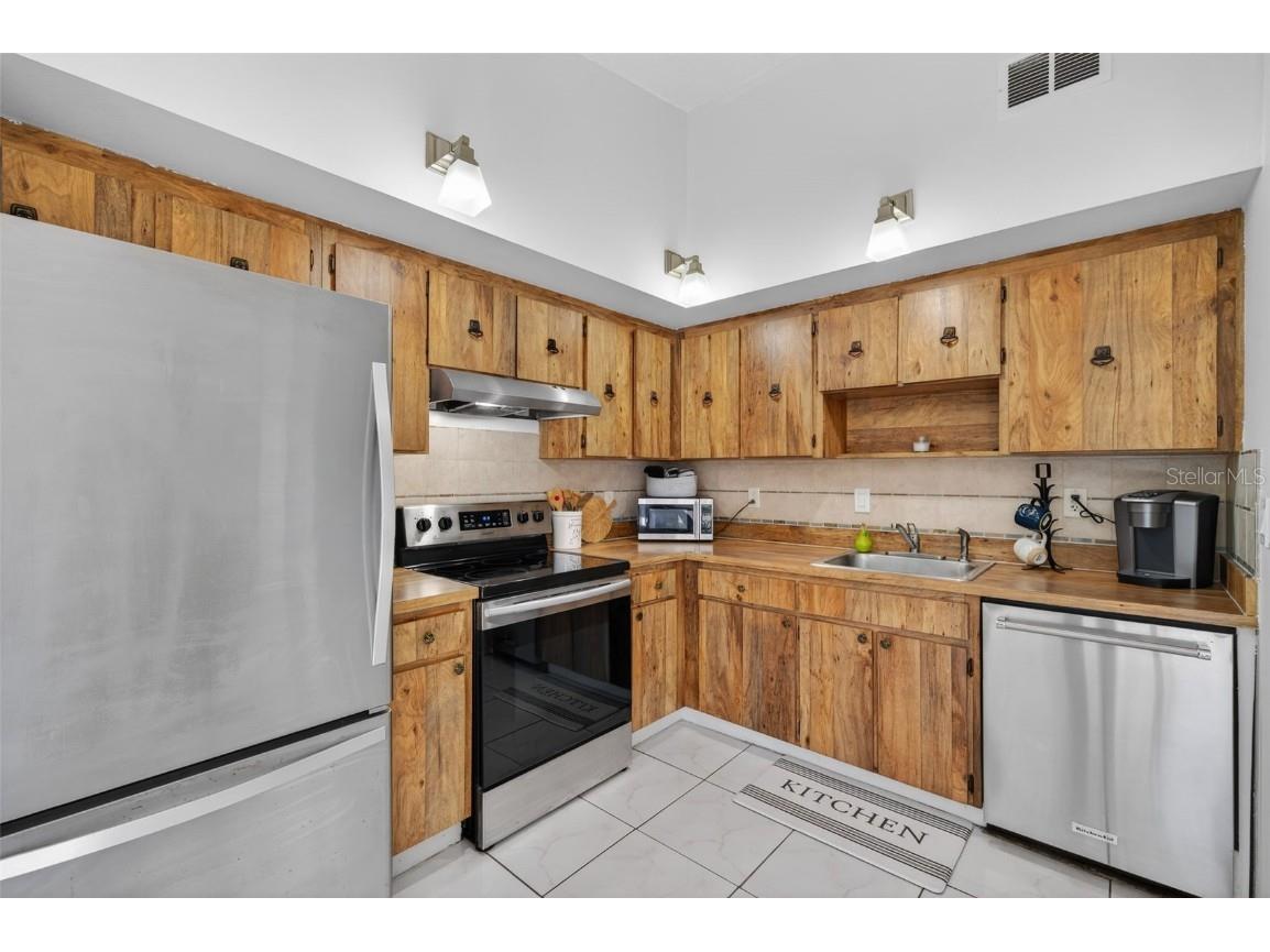 9883 88th Way Seminole FL 33777 TB8461123 image14