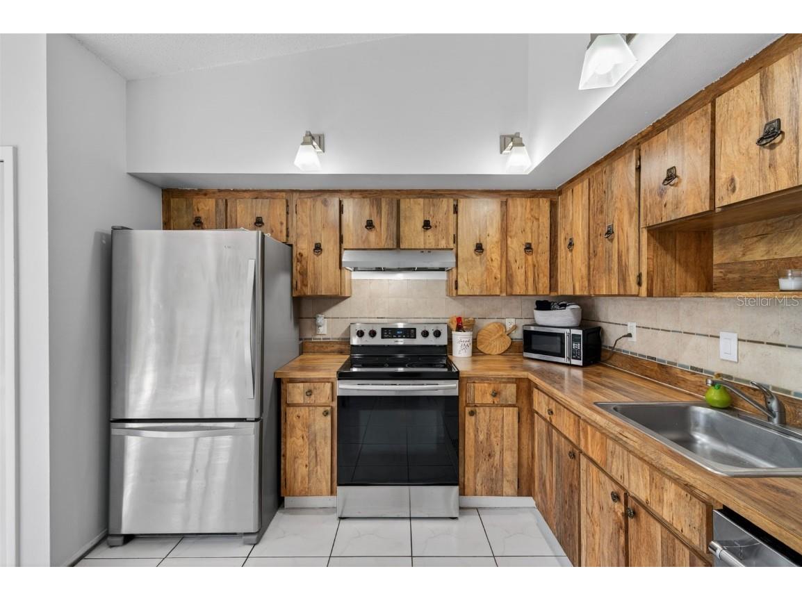 9883 88th Way Seminole FL 33777 TB8461123 image18