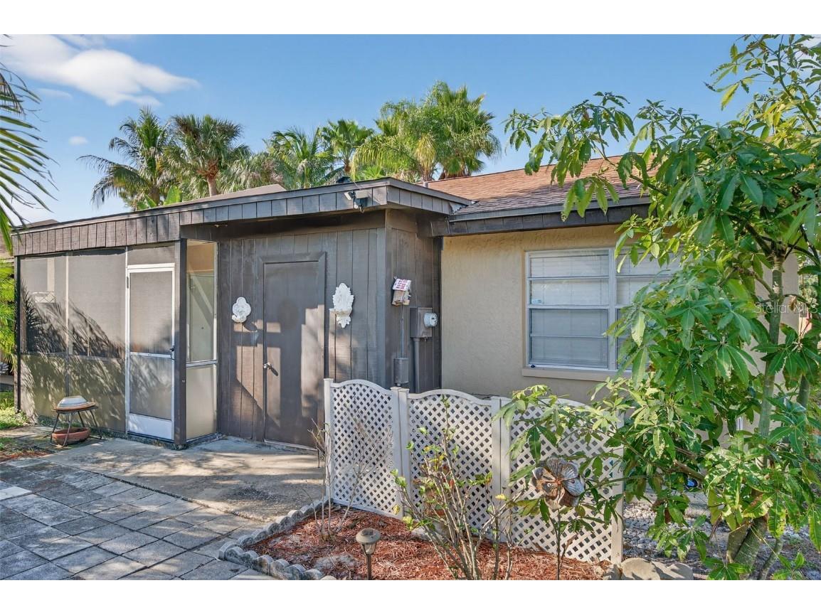 9883 88th Way Seminole FL 33777 TB8461123 image48