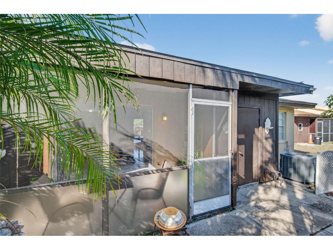 9883 88th Way Seminole FL 33777 TB8461123 image50