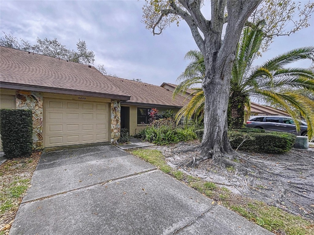 9888 Lake Seminole Drive E Largo FL 33773 TB8345549 image1