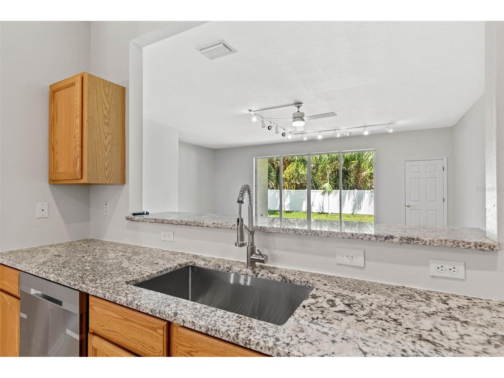 9889 66th Street N Pinellas Park FL 33782 TB8480234 image7
