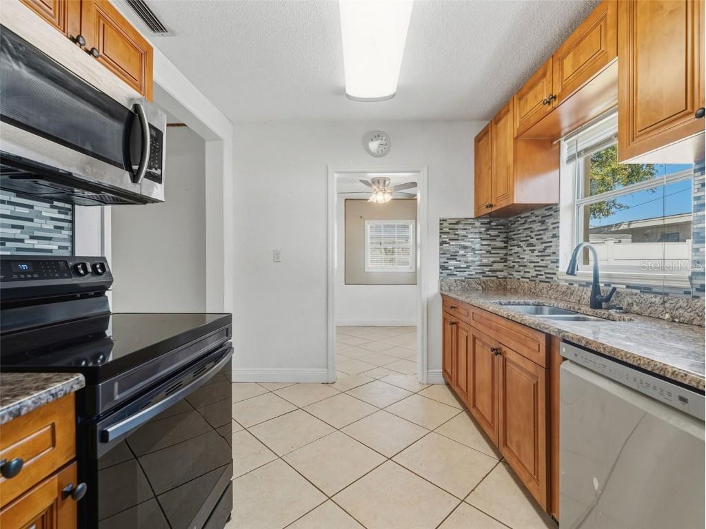 9891 52nd Street N Pinellas Park FL 33782 TB8450438 image11