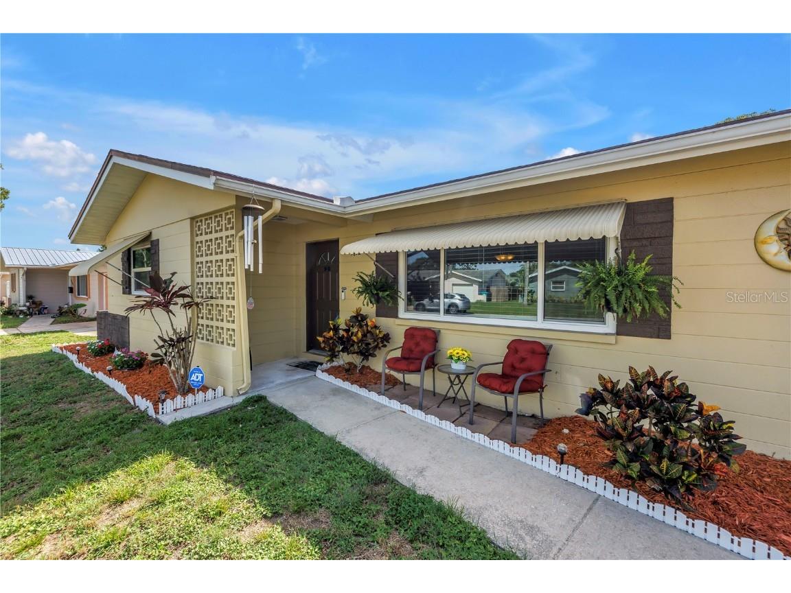 9892 111th Street Seminole FL 33772 TB8392815 image1