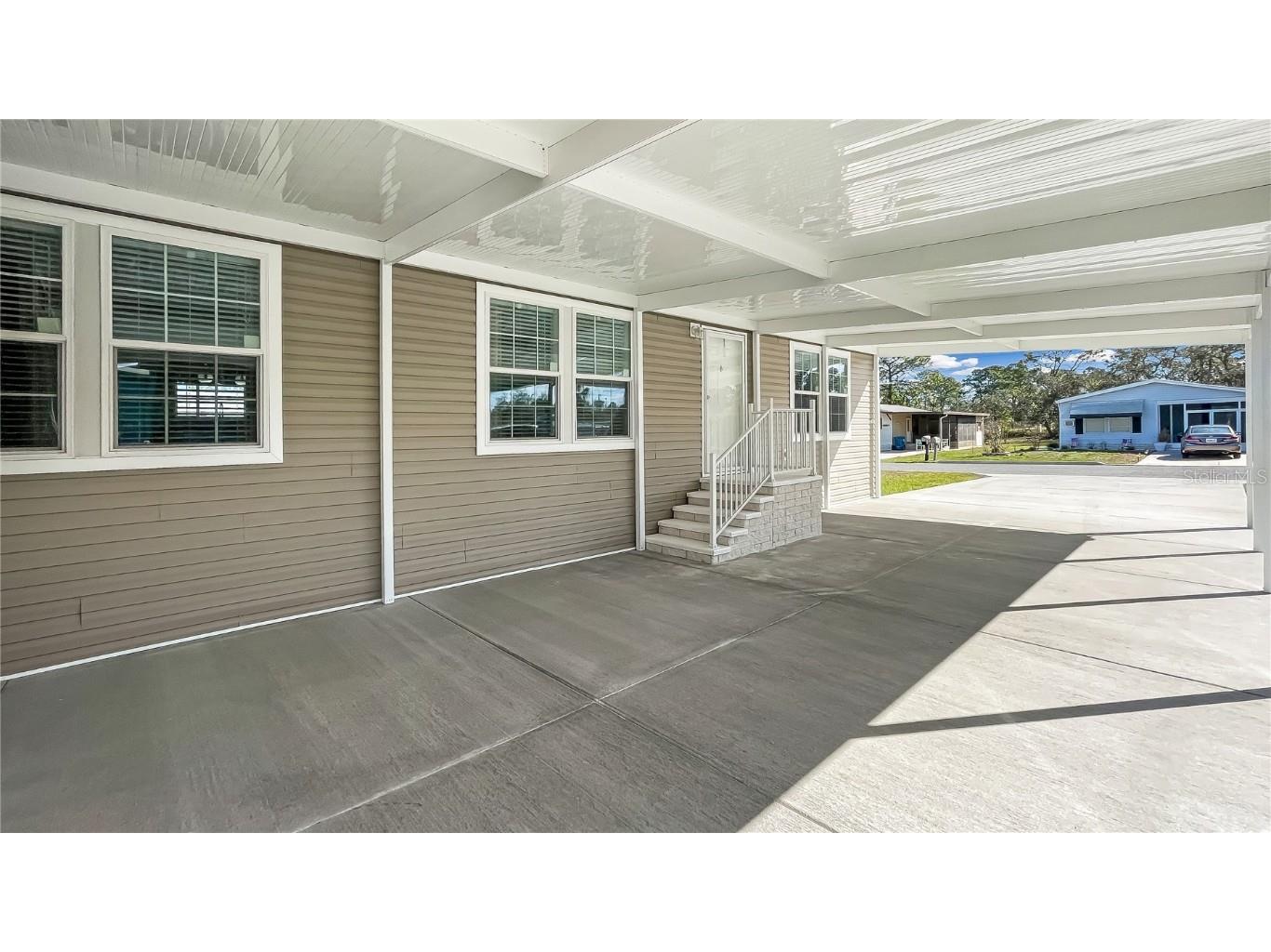 9896 Scepter Avenue Brooksville FL 34613 W7873343 image2