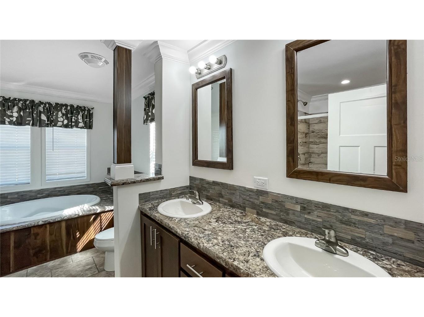 9896 Scepter Avenue Brooksville FL 34613 W7873343 image9