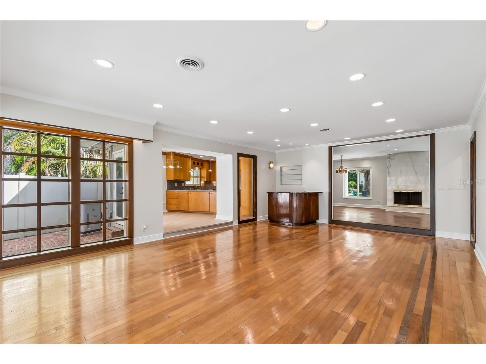 99 Ladoga Avenue Tampa FL 33606 TB8494533 image37