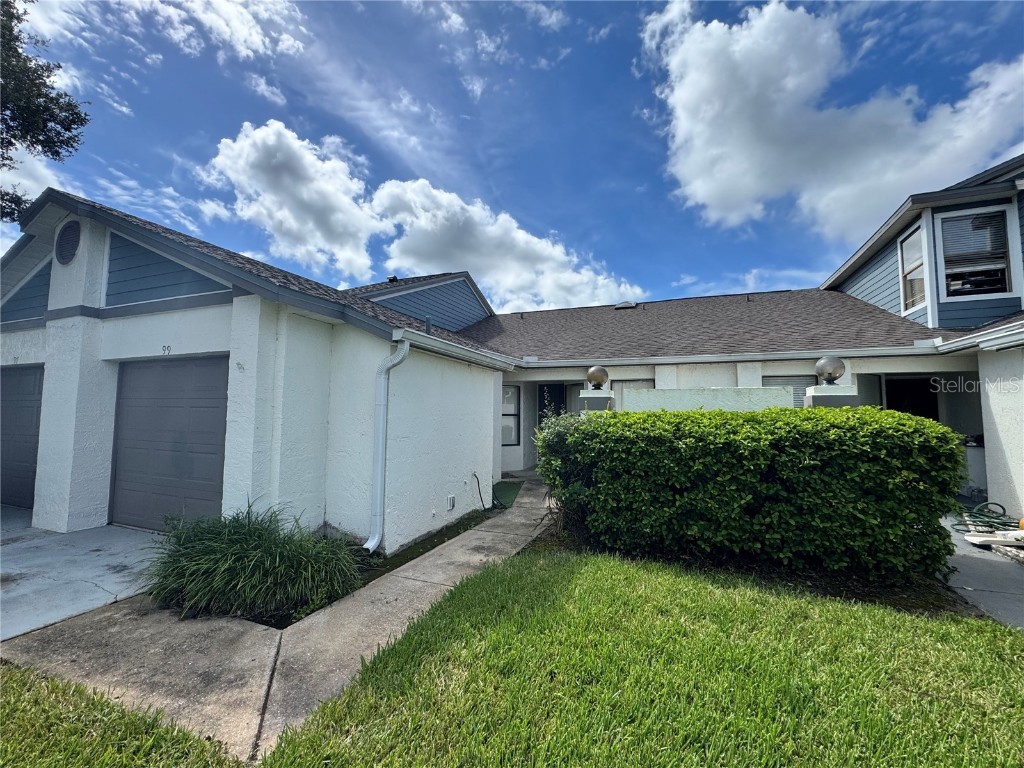 99 Lakepointe Circle Kissimmee FL 34743 O6340924 image1