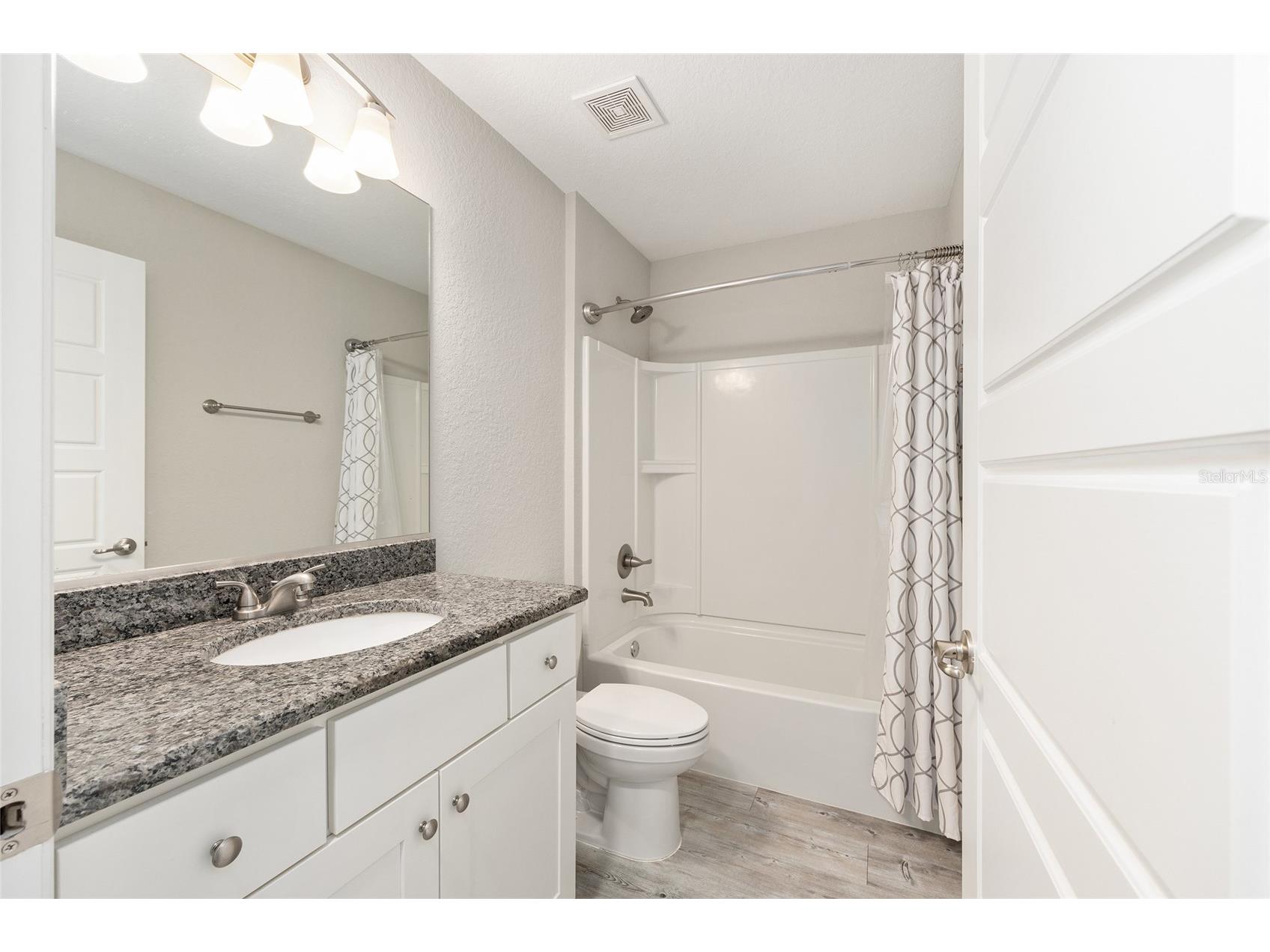 99 Pecan Drive Ocala FL 34472 OM717885 image24