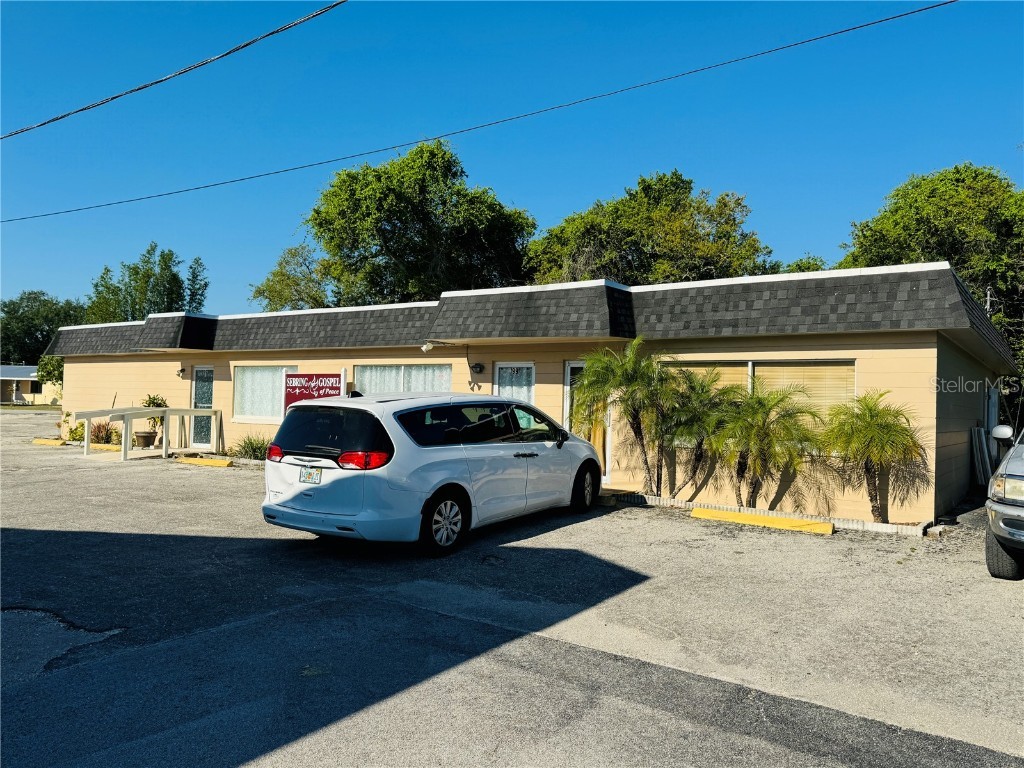 99 Robin Road #101 Sebring FL 33870 L4944236 image1