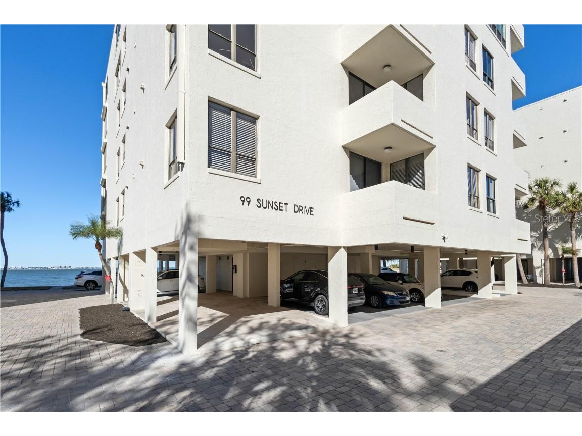 99 Sunset Drive #203 Sarasota FL 34236 - SARASOTA BAY A4632579 image1