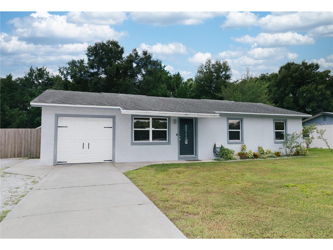 990 Gayle Drive Deland FL 32720 V4926883 image1