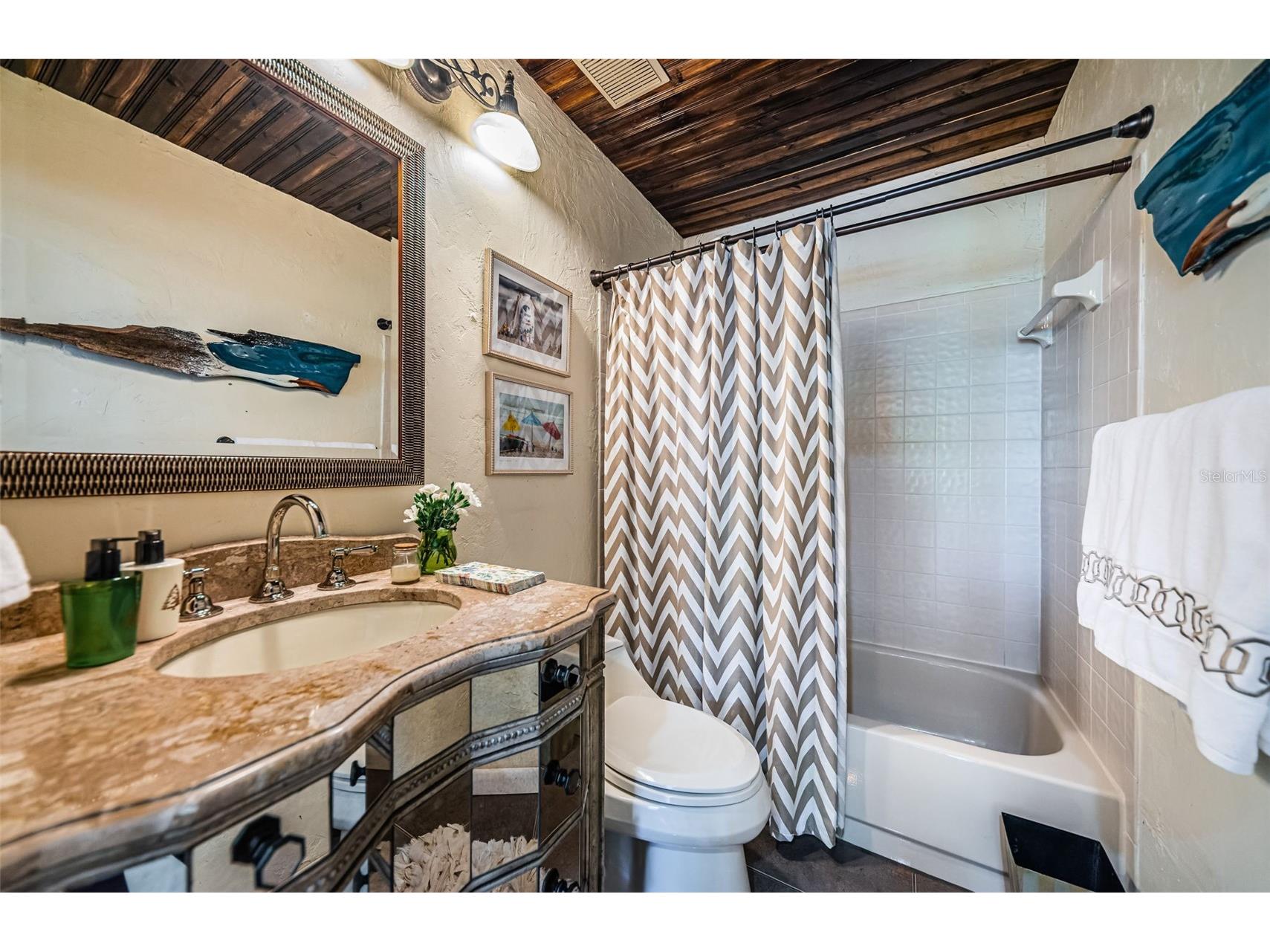 990 San Carlos Court NE Saint Petersburg FL 33702 TB8468554 image24