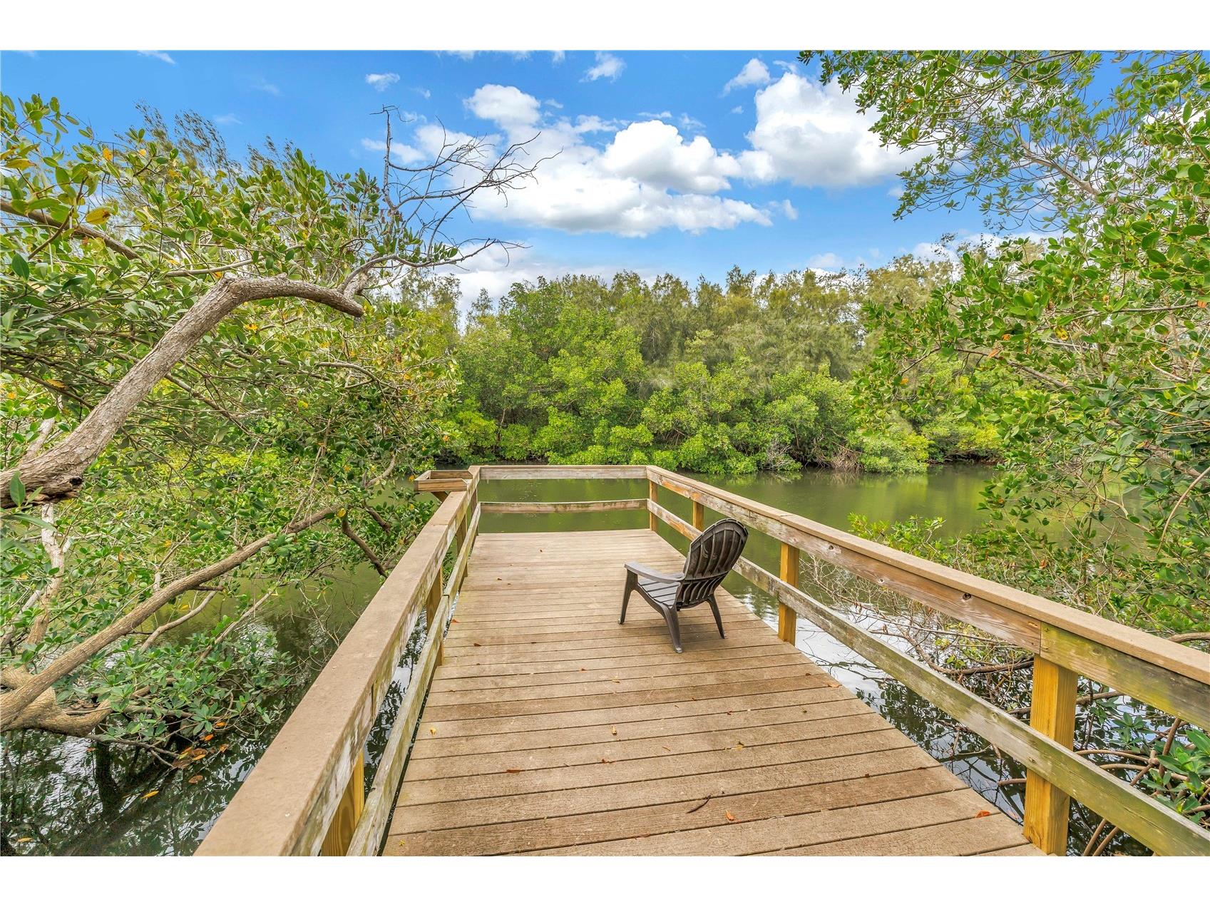 990 San Carlos Court NE Saint Petersburg FL 33702 TB8521003 image35