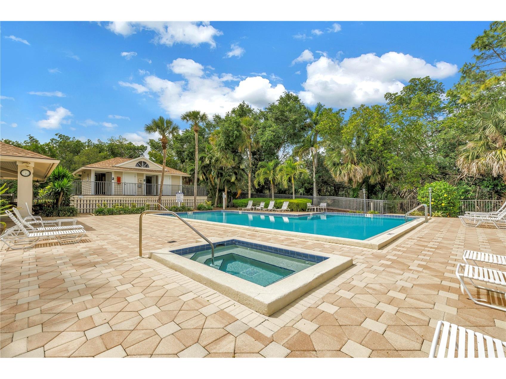 990 San Carlos Court NE Saint Petersburg FL 33702 TB8521003 image39