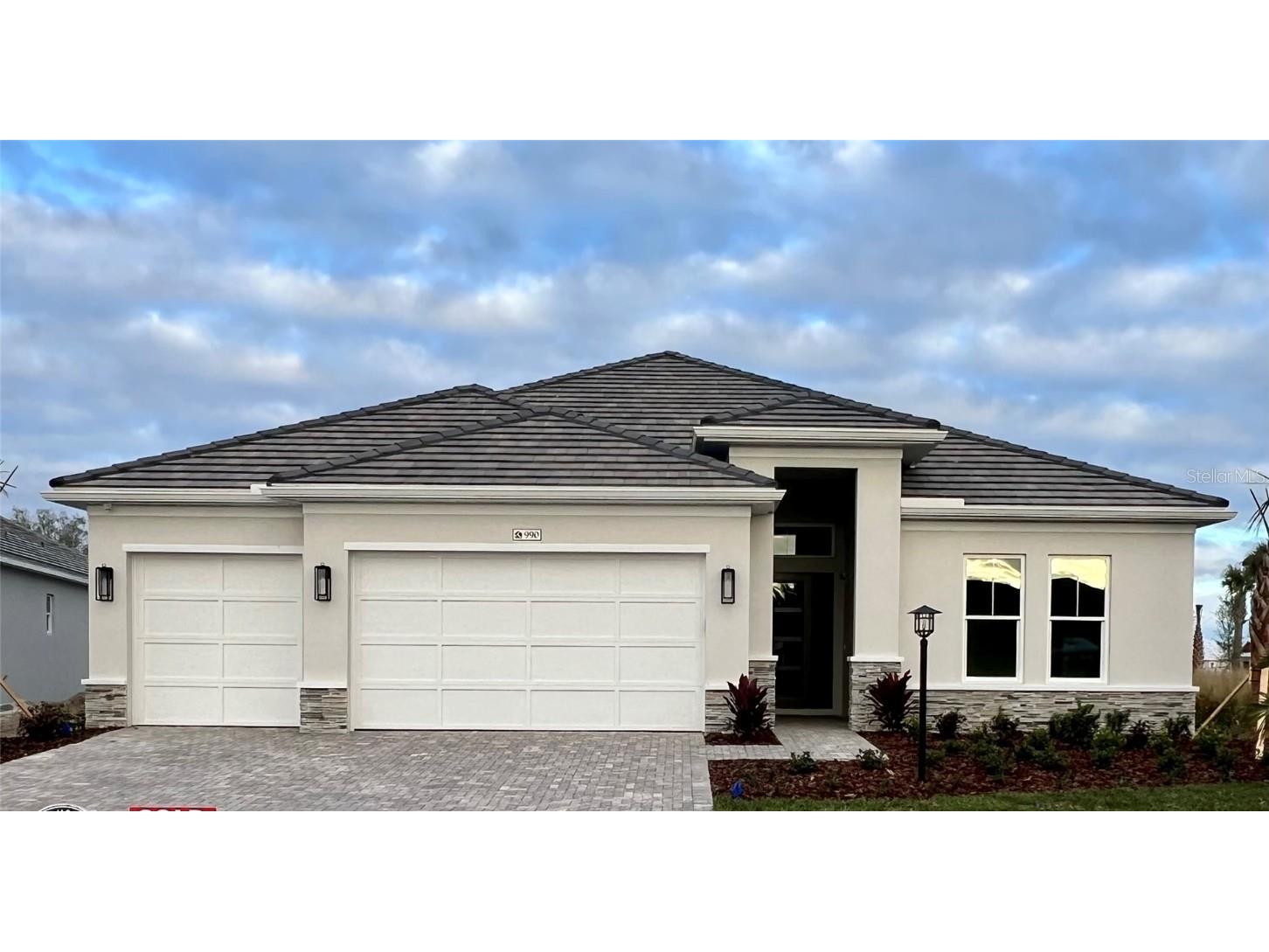 990 Seascape Place Sarasota FL 34240 J973475 image1