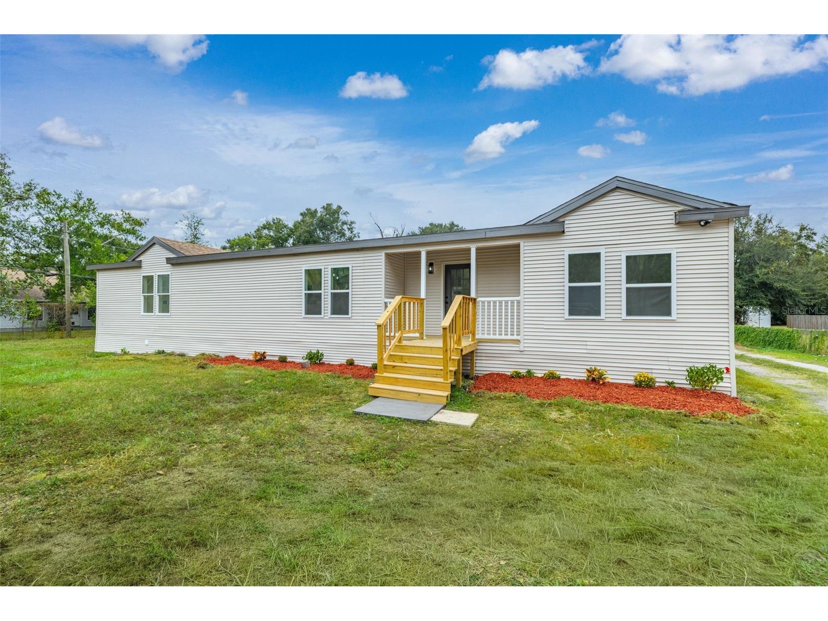 9902 Seven Roads Place Thonotosassa FL 33592 TB8446093 image1