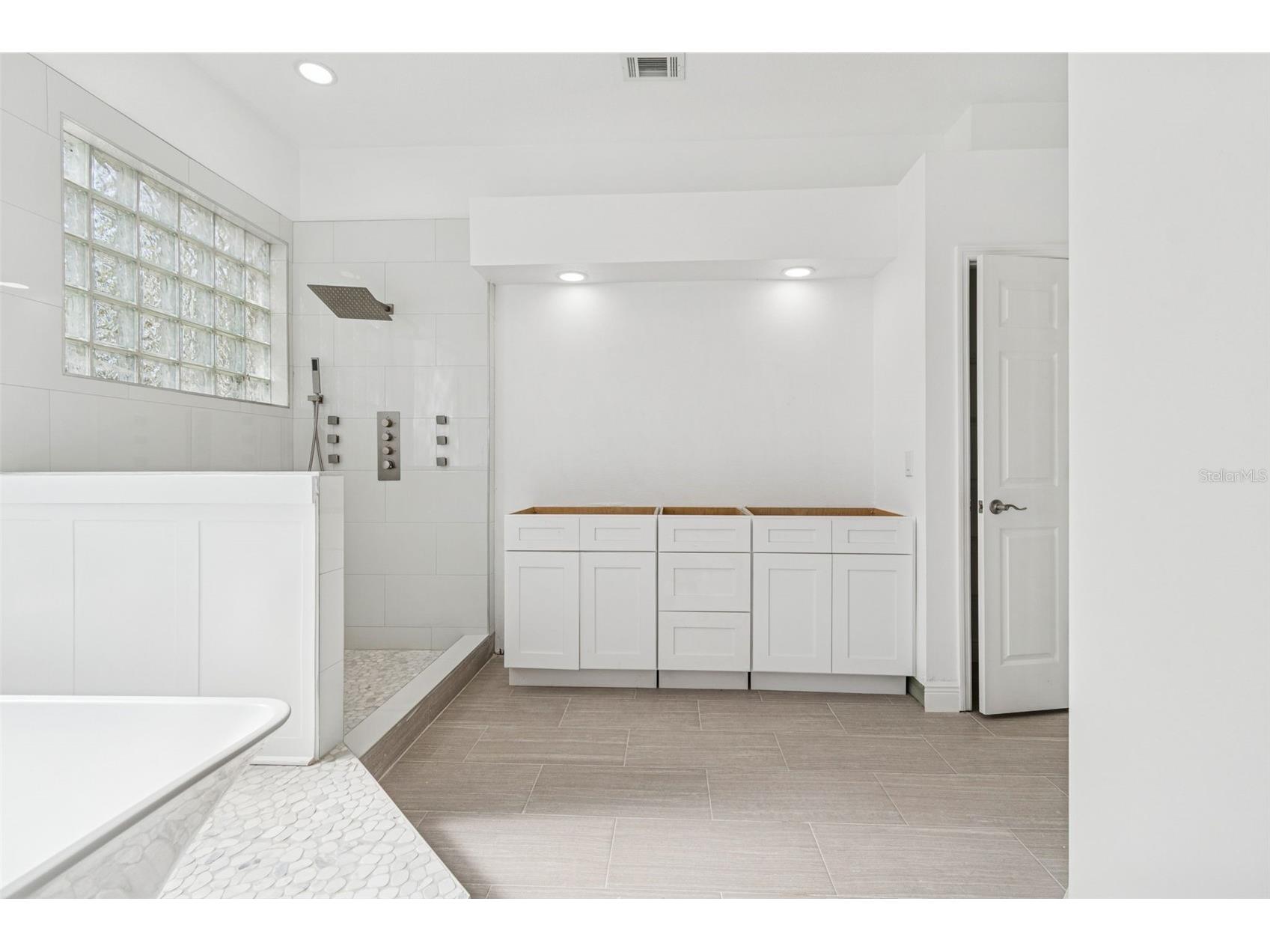 9903 Bennington Drive Tampa FL 33626 TB8464964 image72