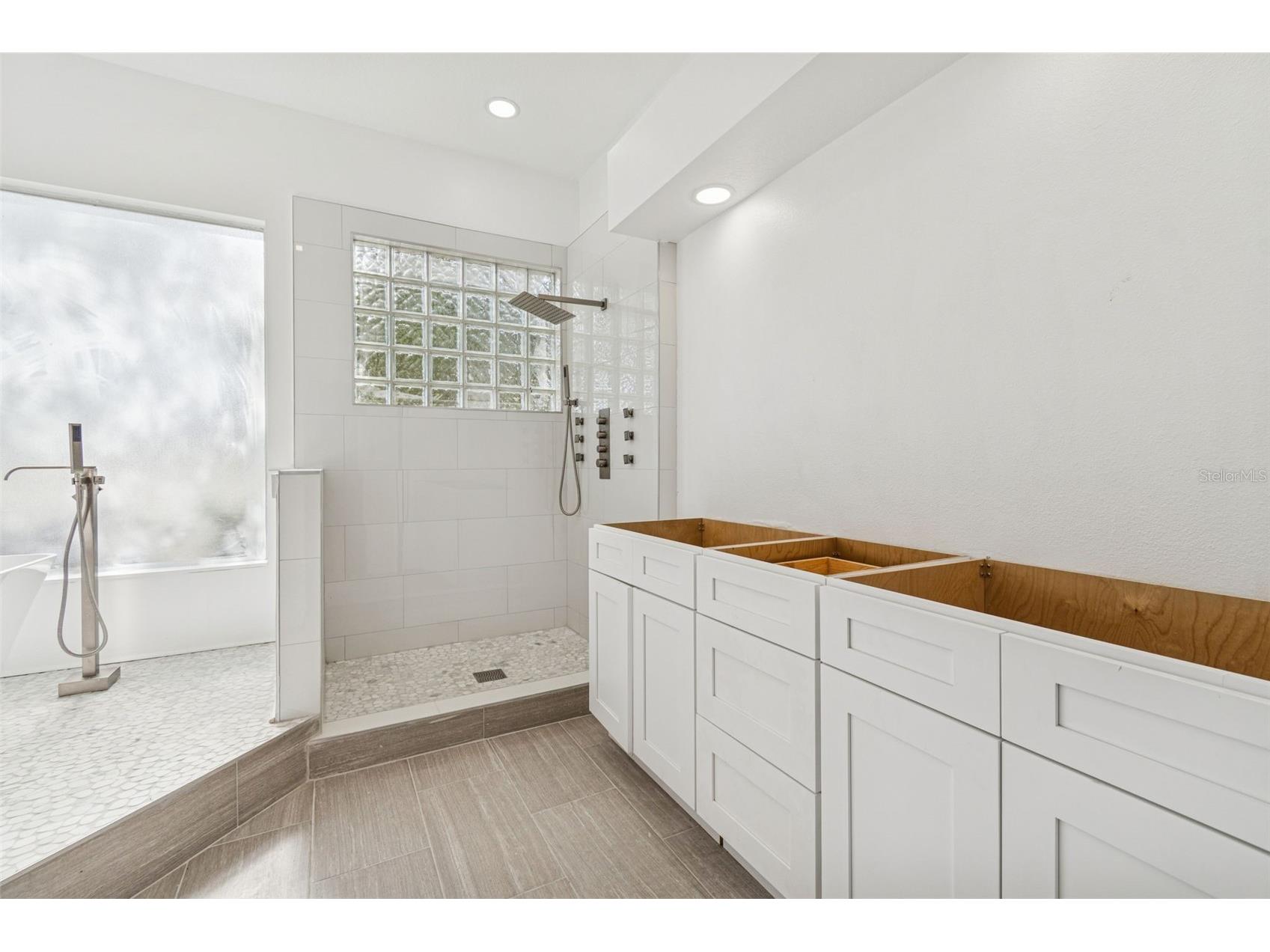 9903 Bennington Drive Tampa FL 33626 TB8464964 image73