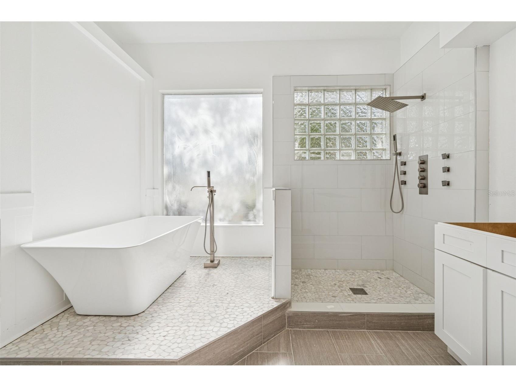 9903 Bennington Drive Tampa FL 33626 TB8464964 image74