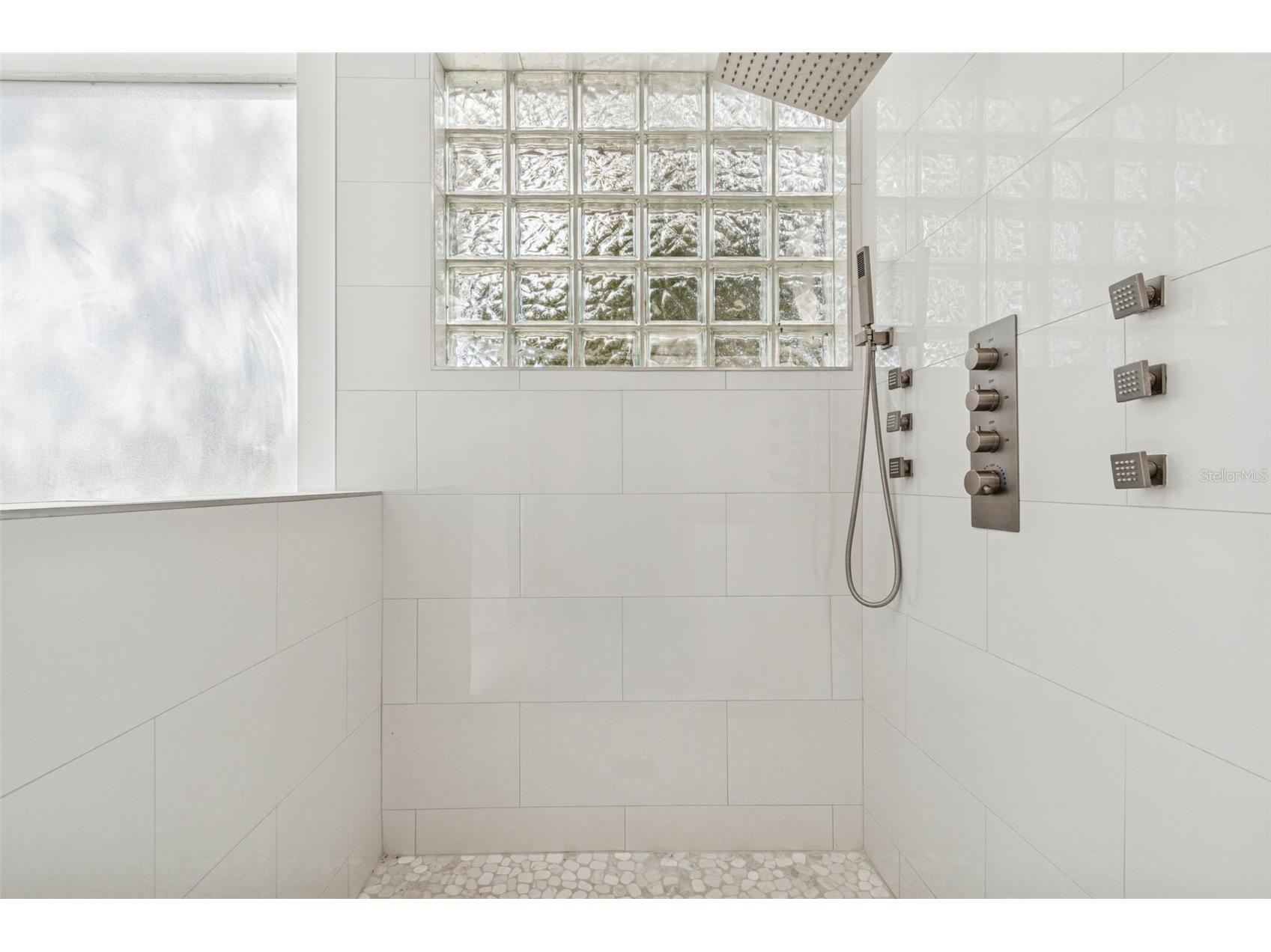 9903 Bennington Drive Tampa FL 33626 TB8464964 image77