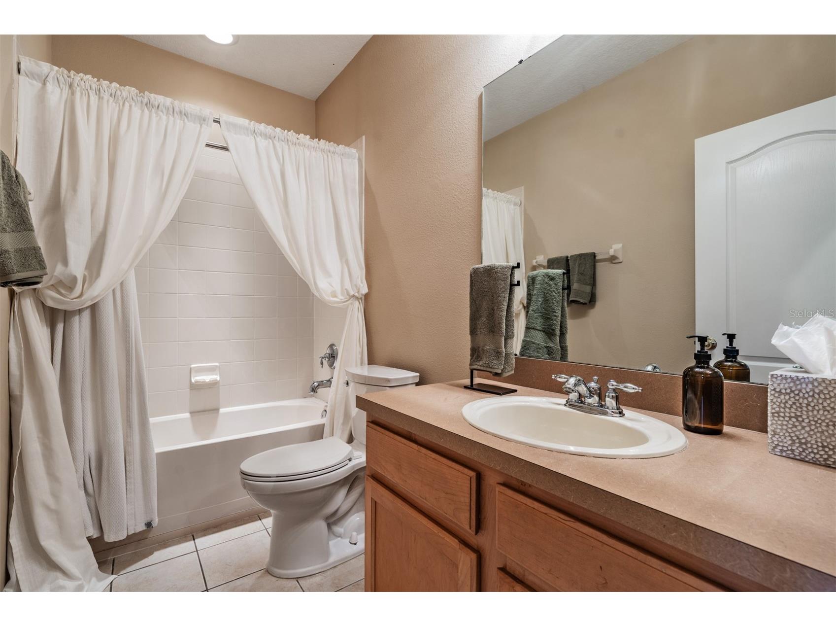 9904 Palermo Breeze Way Tampa FL 33619 TB8494374 image30