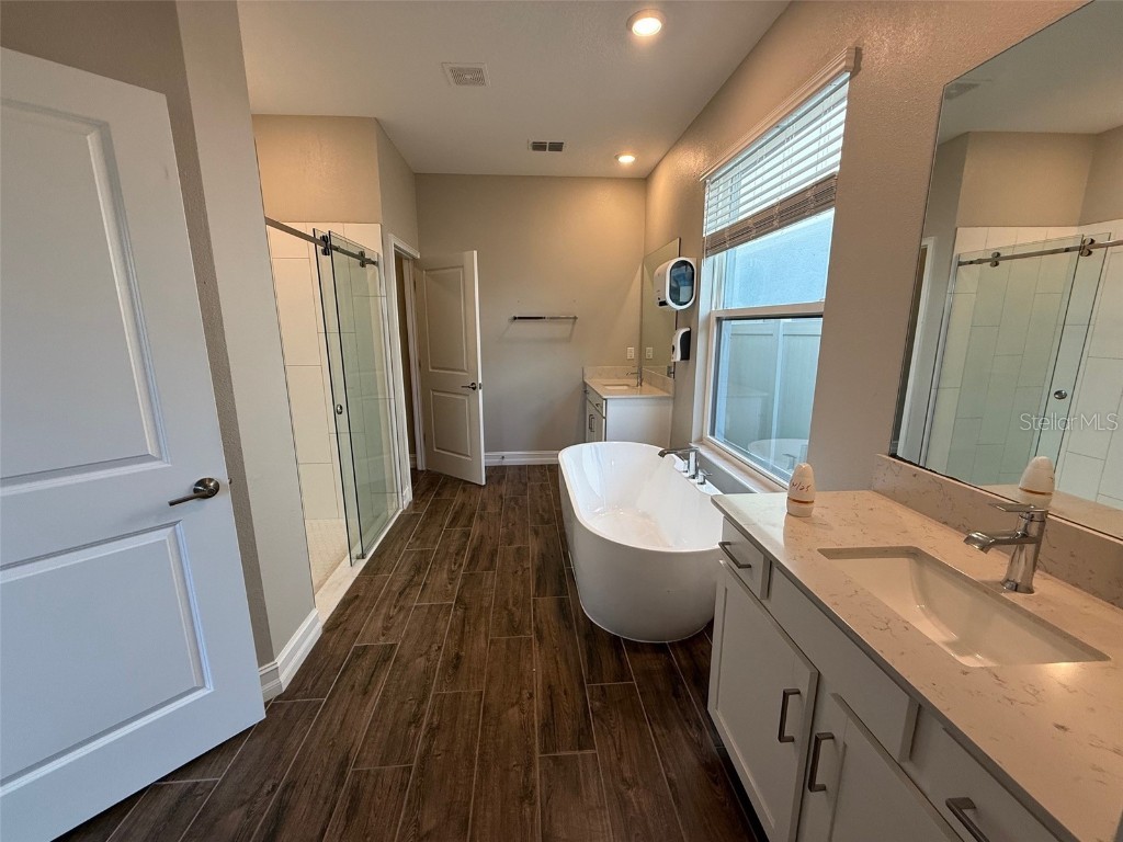 9904 Wild Begonia Loop Land O Lakes FL 34637 W7878360 image13